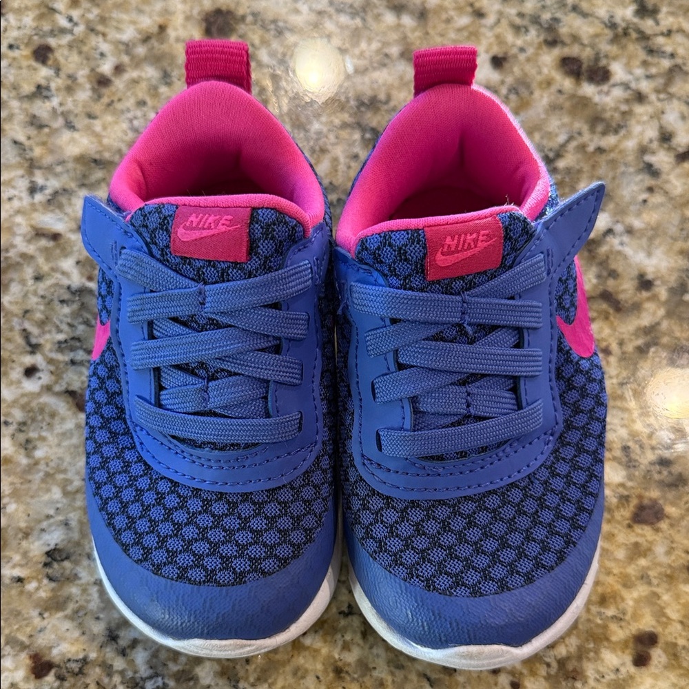 Nike Kids Sneakers in Blue and Pink